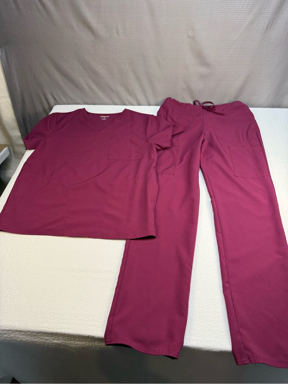 Scrubstar V-Neck Medical Top and Bottom in Berry Plum Size Small